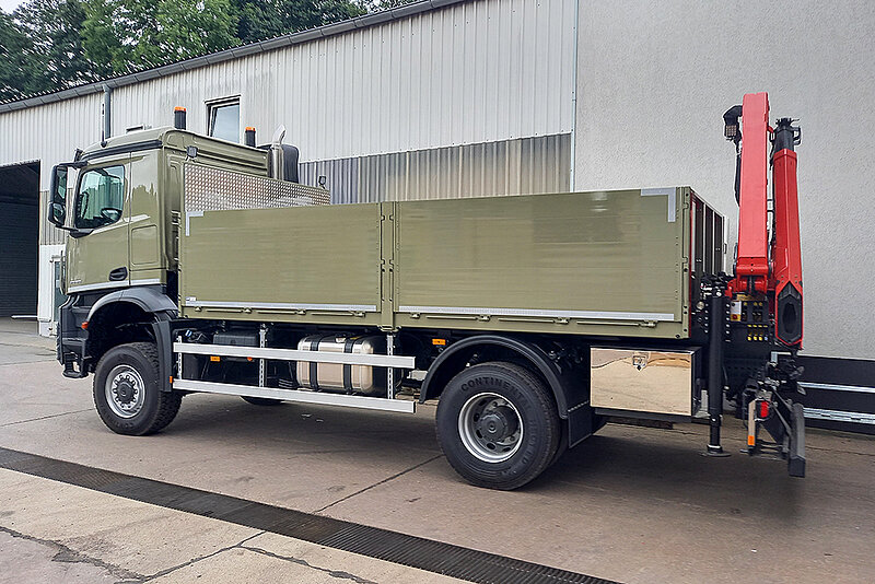 18t 4x4 Pritschenaufbau mit PALFINGER Ladekran PK 11.001 SLD 3