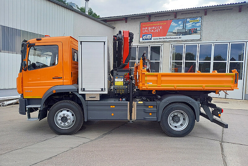 10,5t Dreiseitenkipper mit PALFINGER Ladekran PK 7.501 SLD 5 und Staubox